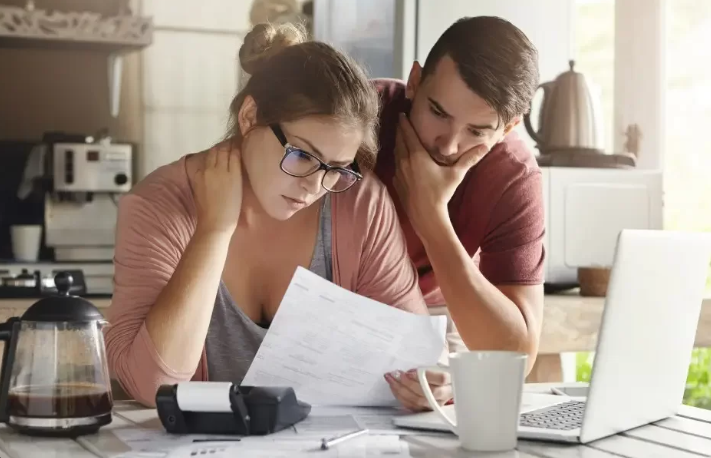 Como Evitar Ultrapassar o Limite de Crédito e Cuidar da Saúde Mental