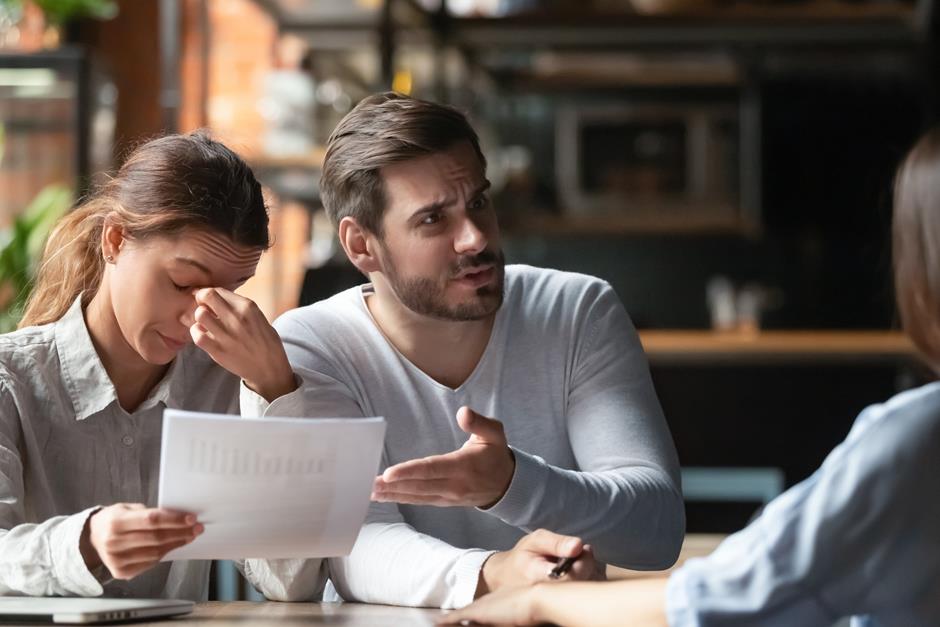 Como contestar cobranças indevidas no seu cartão de crédito